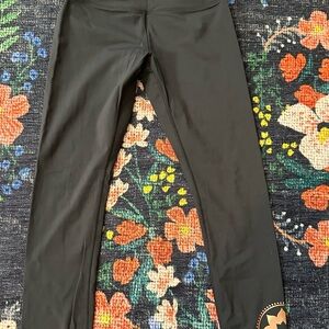 Club Pilates Dark gray Leggings with Geometric Detail